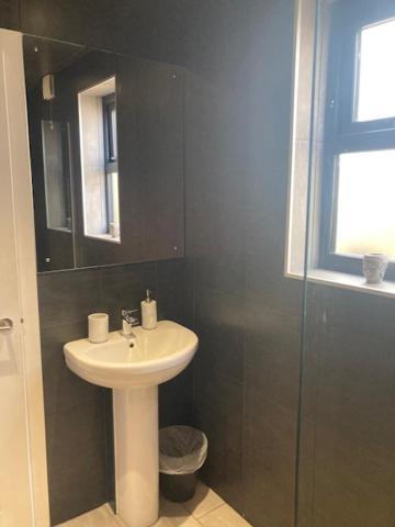 The Salt Box- Lovely Refurbished Annexe, Free Parking, Walk To Porth Beach. Saint Columb Minor Zewnętrze zdjęcie