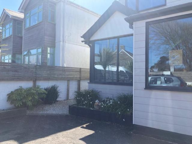 The Salt Box- Lovely Refurbished Annexe, Free Parking, Walk To Porth Beach. Saint Columb Minor Zewnętrze zdjęcie